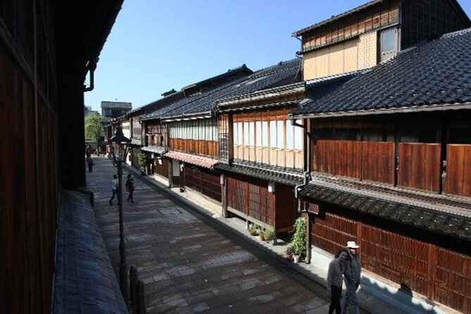 Kanazawa Calligraphy Tour (E-bike Tour) - Experiencing the E-bike Tour
