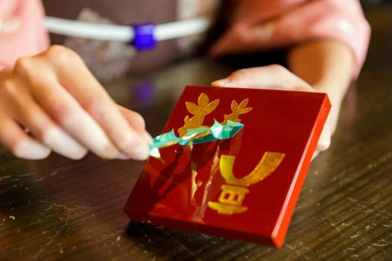 Kanazawa: Gold Leaf Craft Workshop in Higashi Chaya - Exploring the Workshop Experience