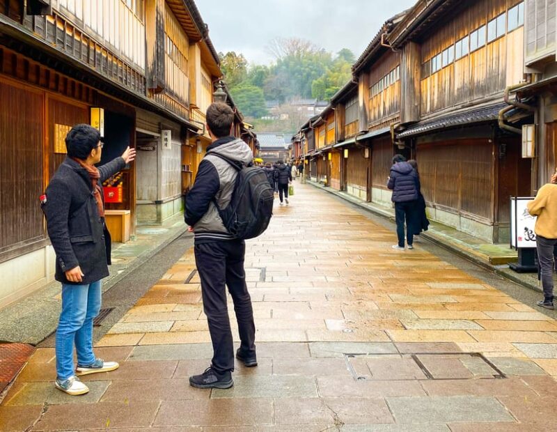Kanazawa Half-day Historical Walking Tour - Omicho Market: Kanazawas Culinary Heart