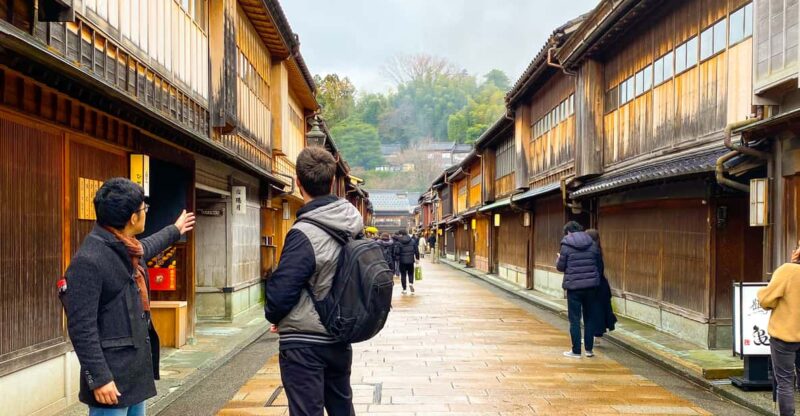 Kanazawa Half-day Historical Walking Tour - Kanazawas Culinary Specialties: Taste the Local Flavors