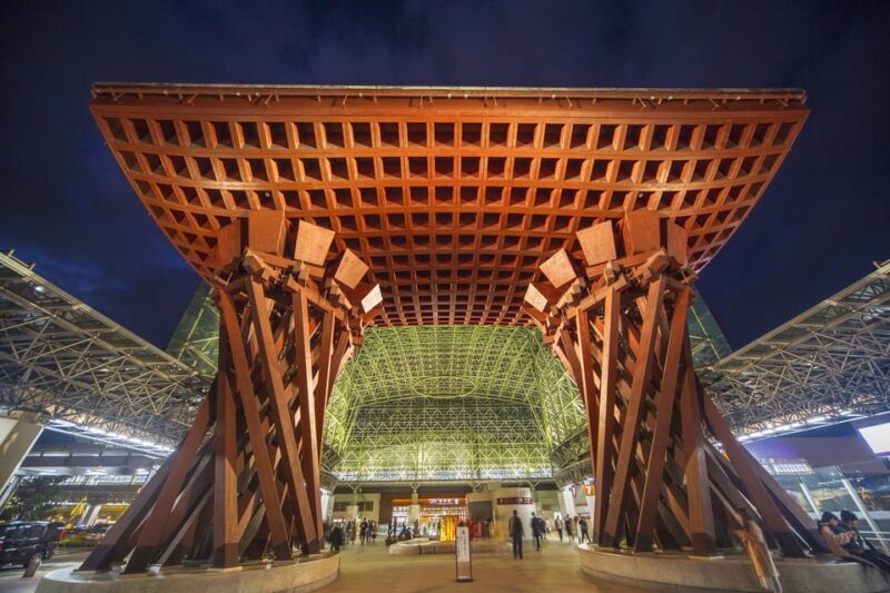 Kanazawa: Highlights Private 6-Hour Tour - Kanazawa Castle Tour