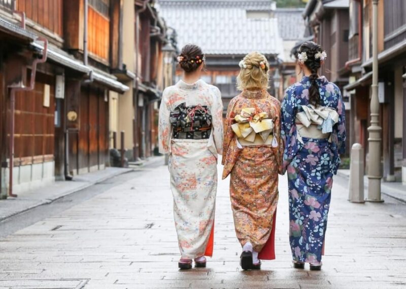 Kanazawa: Japanese Kimono Rental Near Higashi Chaya District - Kimono Experience