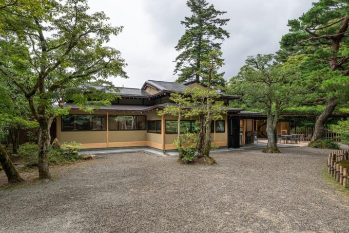 Kanazawa: Kenrokuen Tea Ceremony Experience - Recommended Translation Services