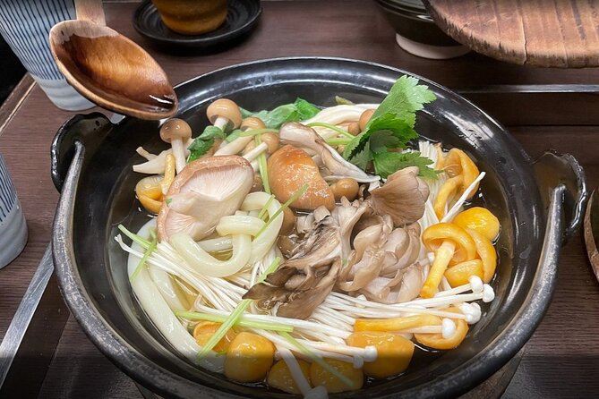 Kanazawa Night Tour With Local Meal and Drinks - Small-Group Tour Experience