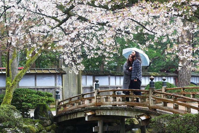 Kanazawa Private 1 Day Photoshoot by Professional Photographer - Professional Photographer Guide
