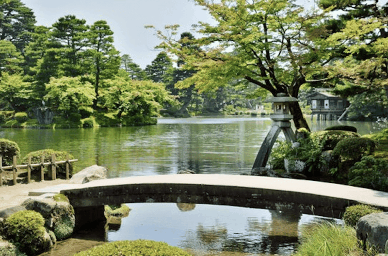 Kanazawa Private Custom Tour With Local Guide - Kenrokuen Garden Exploration