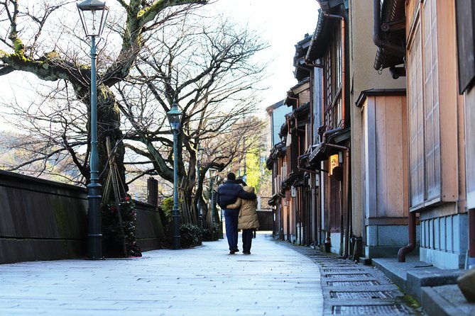 Kanazawa Private Half Day Photoshoot by Professional Photographer - Tailored Experience for Small Groups