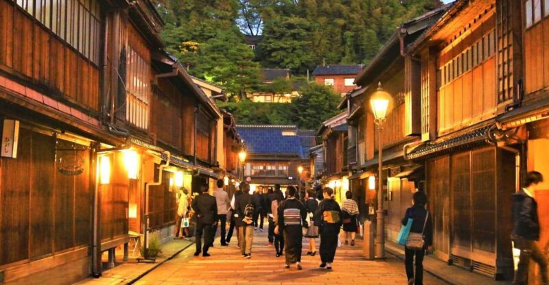 Kanazawa: Private Tour With Local Guide - Inclusions and Exclusions
