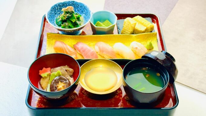 Kanazawa: Sushi & Japanese Cooking Class With a Master Chef - Important Considerations for Attendance