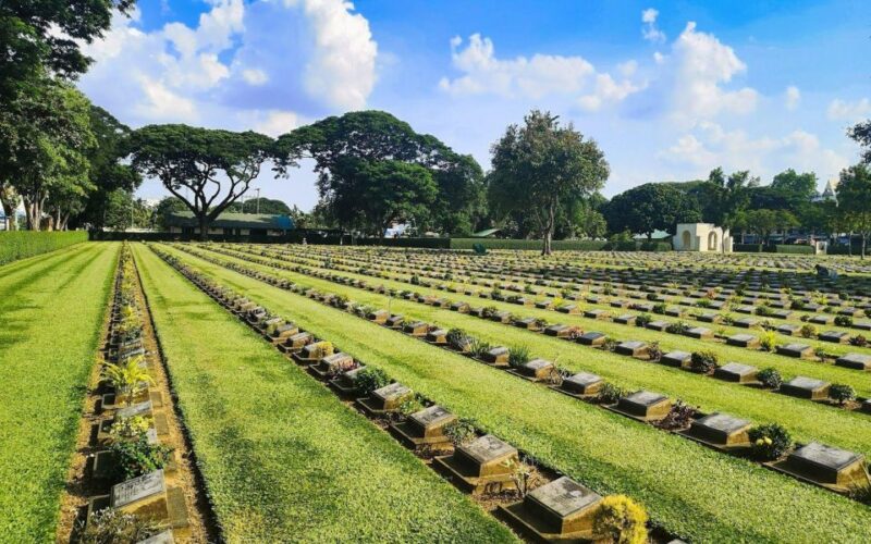 Kanchanaburi: Lush Green City - Transportation Options