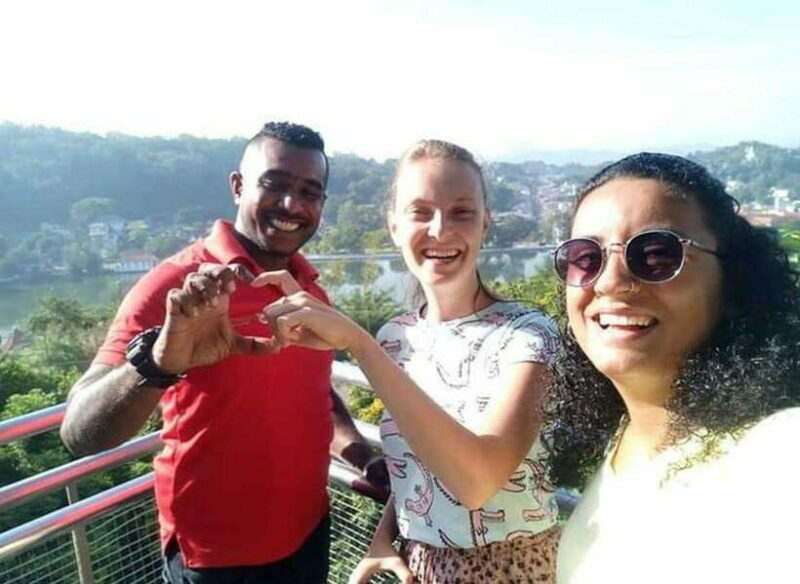 Kandy: Ambuluwawa Heights Tuk Tuk Tour with Guide - Key Points