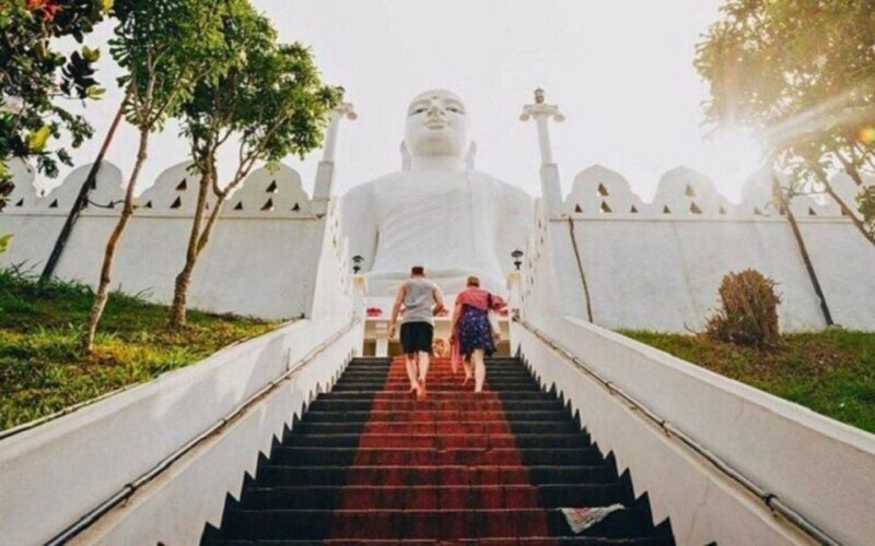 Kandy City Tour by Tuktuk With Recommended Guide - Key Points