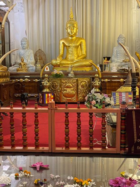 Kandy City Tour With Micheal by Tuk Tuk - Itinerary Highlights