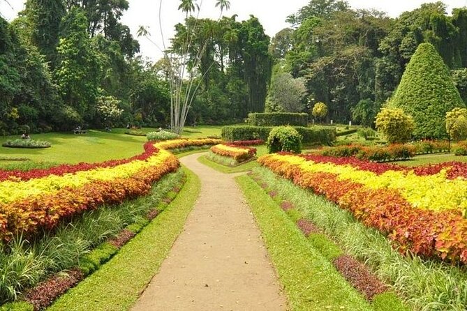 Kandy Day Trip From Kalutara Beruwala Bentota Aluthgama Wadduwa - Key Attractions in Kandy