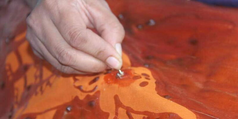 Kandy: Interactive Batik Workshop - An Introduction to the Batik Experience in Kandy