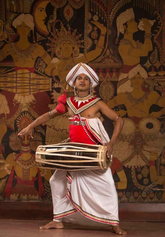 Kandy Lake Club Cultural Dance Show Experience - A Closer Look at the Experience
