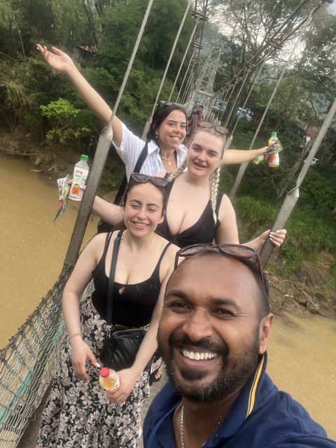 Kandy: Private Guided Tour of the City by Tuk-Tuk - Exploring Kandys Landmarks