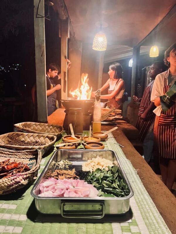 Kandy: Srilankan Cooking Class with Meal in Woodfire Kitchen - Key Points