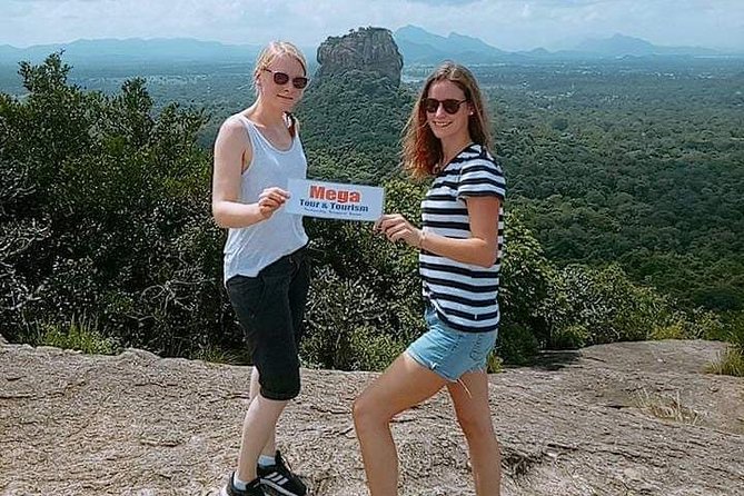 Kandy to Dambulla Cave Temple and Sigiriya - Day Tour - Traveler Participation