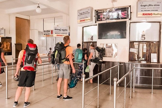 Kandy to Ella Train Ride on (Train No: 1015 Udarata Menike) - Meeting and Pickup Information