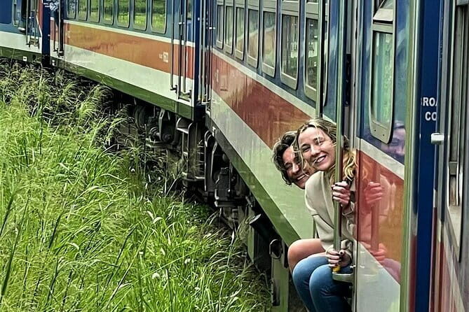 Kandy to Nanuoya (Nuwaraeliya) by Train - Reserved Seats - A Scenic Journey from Kandy to Nanuoya