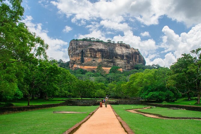 Kandy to Sigiriya Day Tour With a Private Vehicle - Key Points