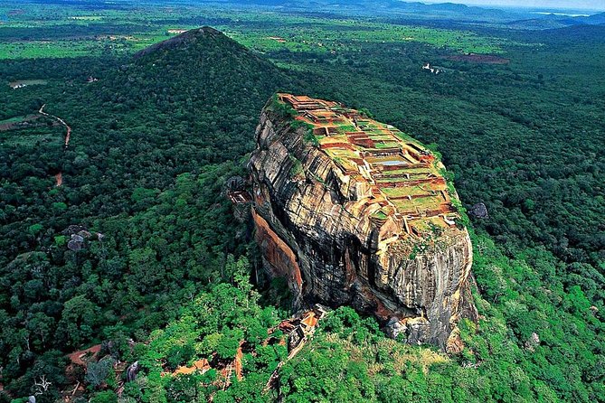 Kandy to Sigiriya Day Tour With a Private Vehicle - Sigiriya: The Iconic Fortress