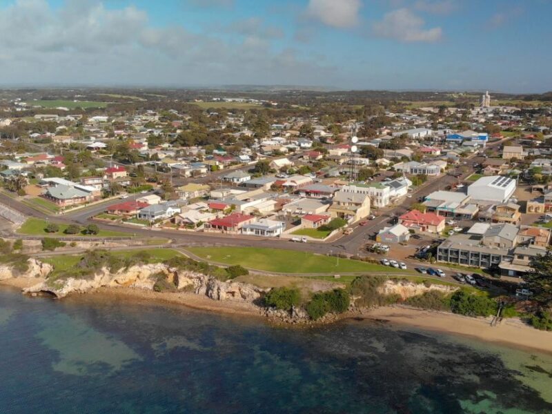 Kangaroo Island: Half-Day Tour Guided Coach Tour - Kangaroo Island Ligurian Bee Co