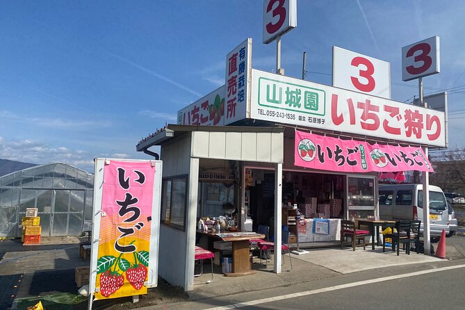 Kanko Strawberry Yamashiroen in Yamanashi - Confirmation and Accessibility