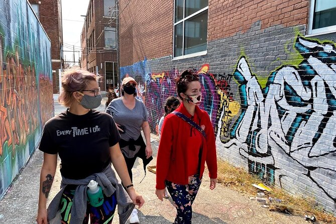 Kansas City Crossroads Art District and Westside Urban Hike - Uncovering the Murals and Street Art