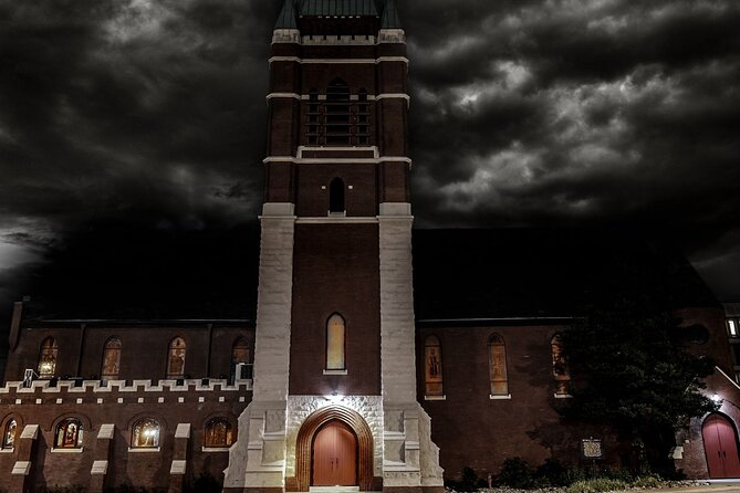 Kansas City Ghosts: Haunts, Spirits, and Phantoms Walking Tour - Unraveling the Mysteries of Westport