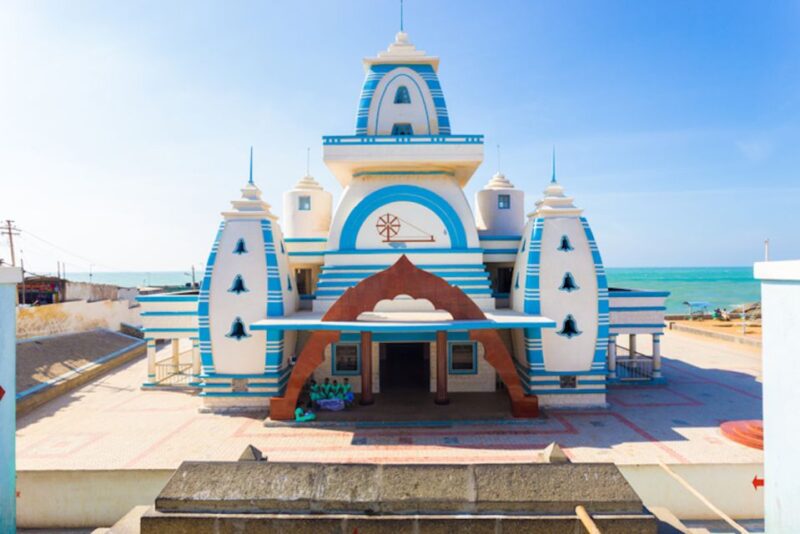Kanyakumari: Guided Day Temple and Memorial Park Tour - Itinerary Highlights
