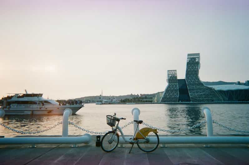 Kaohsiung: Highlight Attractions City Tour - Included Experiences