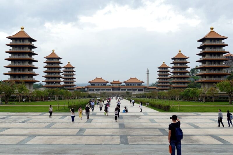 Kaohsiung Like a Local: Customized Guided Tour - Meeting and Transportation