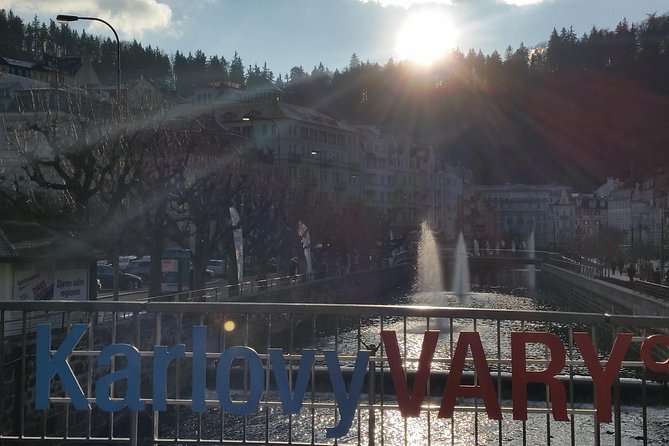 Karlovy Vary Day Trip From Prague With Lunch - Visit to Moser Museum