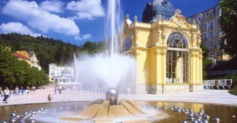 Karlovy Vary & Marianske Lazne Tour From Prague With Lunch - Languages and Group Information