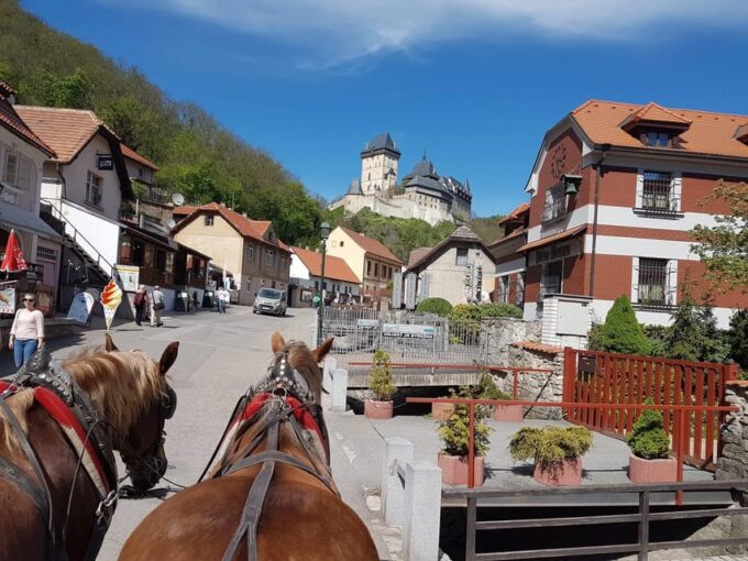 Karlštejn Castle by Horse Carriage - Frequently Asked Questions