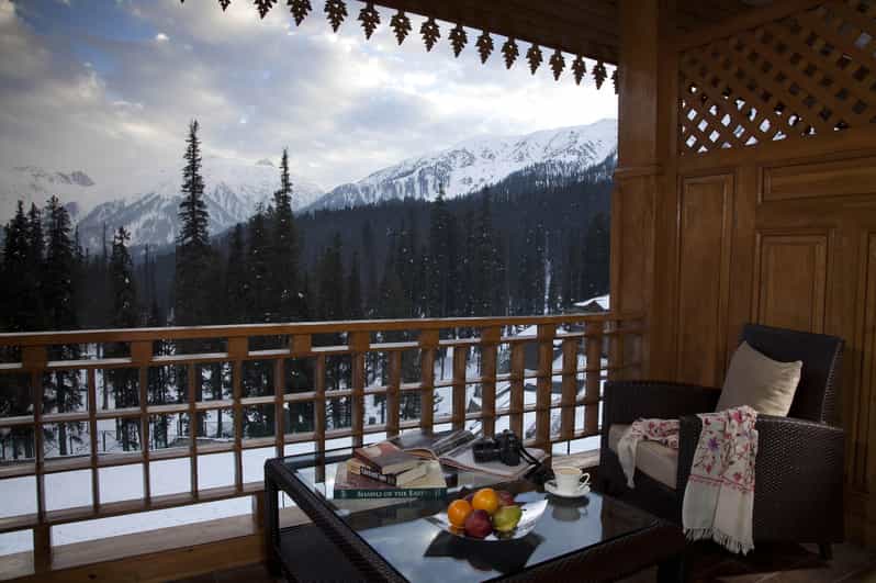Kashmir: 5-Day Tour With Houseboat Stay and Transfers - Transfers and Accessibility