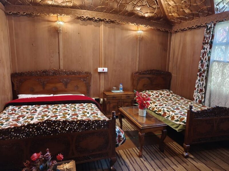 Kashmir Dal Lake Srinagar Houseboat Stay for 4 Days - Additional Offerings