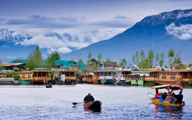 Kashmir Millennial Special Tour 4 Nights 5 Days - Arrival in Srinagar