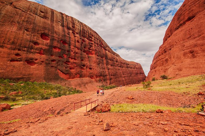Kata Tjuta Sunrise and Valley of the Winds Half-Day Trip - Breathtaking Sunrise at Kata Tjuta