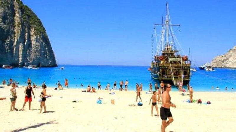 Katakolo: Kourouta Beach Cruise Excursion for Golf Lovers - Experience Highlights