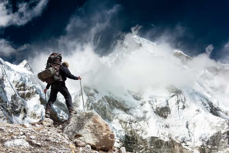 Kathmandu: 12-Day Everest Base Camp Trek - Language and Group Size