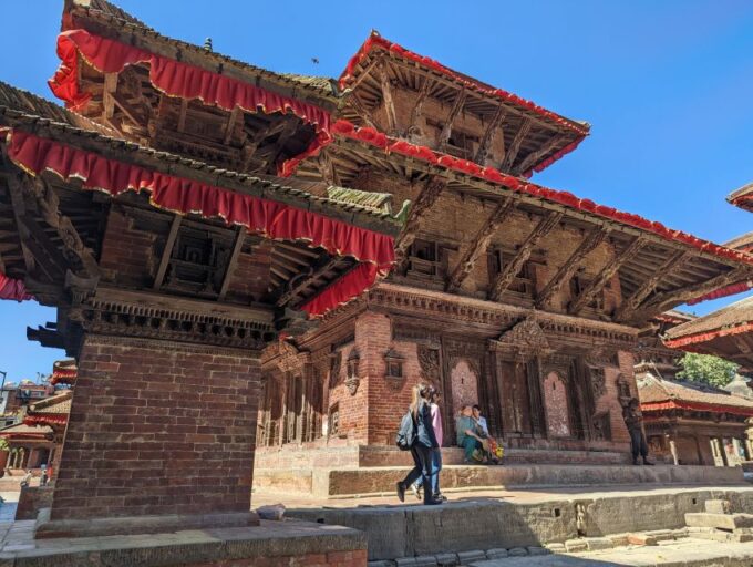 Kathmandu Durbar Square Sightseeing - Admiring the Kasthamandap Temple