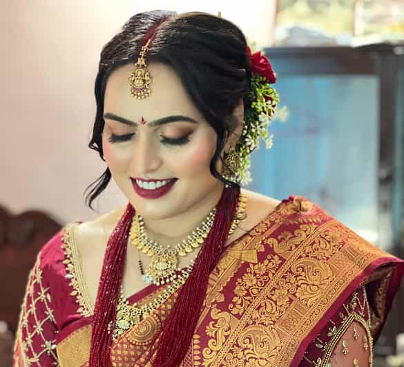 Kathmandu: Nepali Traditional Bridal Photoshoot With Makeup - Photoshoot Experience