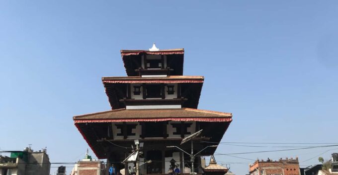 Kathmandu: Patan and Bhaktapur Durbar Square Day Tour - Nepalese Handicrafts