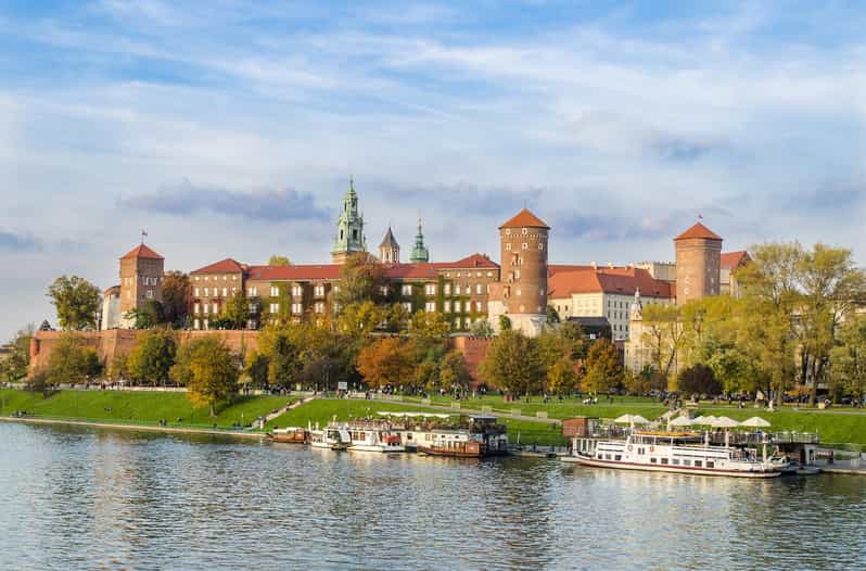 Katowice: Trip to Krakow With Sightseeing - Exploring Krakow Old Town