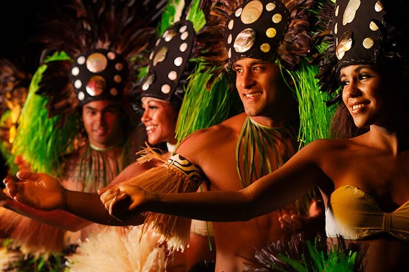 Kauai: Buffet Dinner With Open Bar and Luau Kalamaku Show - Accessibility and Pickup