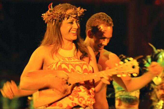 Kauai: Buffet Dinner With Open Bar and Luau Kalamaku Show - Inclusions and Exclusions