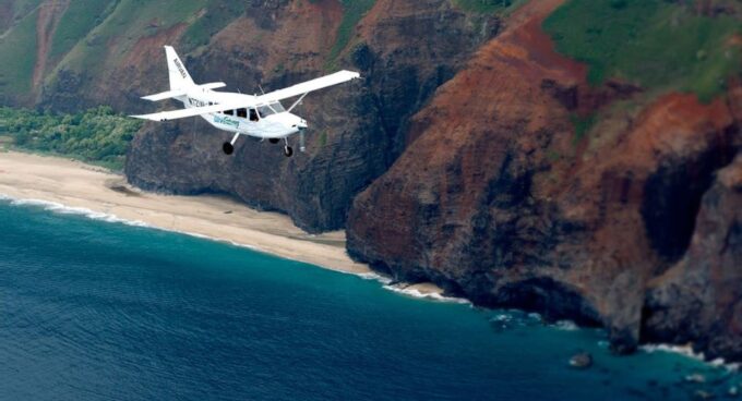 Kauai: Entire Kauai Air Tour With Window Seats - Engaging Storytelling and Insights